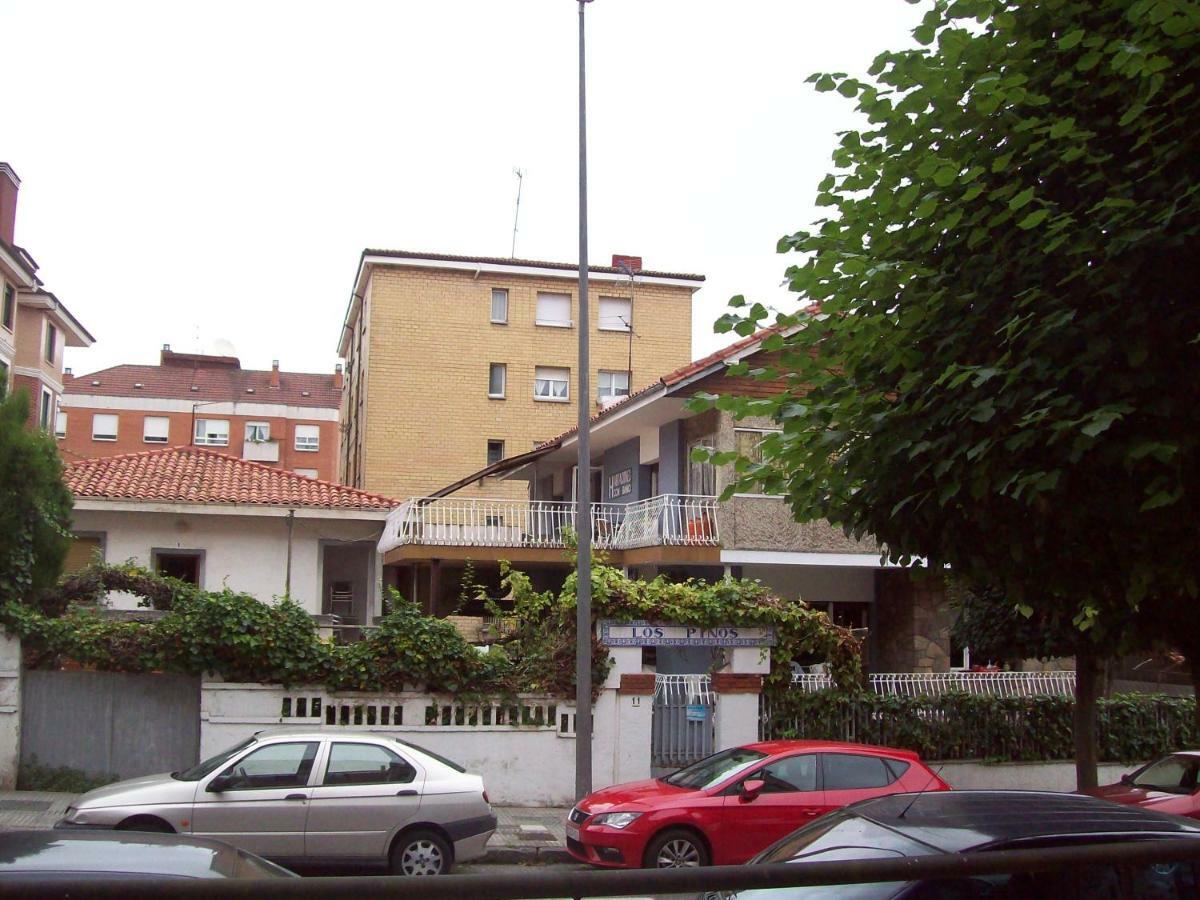 Pension Los Pinos 기욘 외부 사진